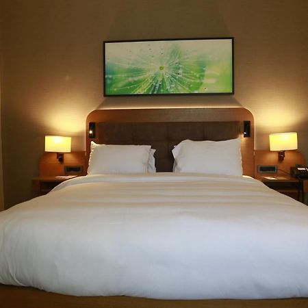 Doubletree By Hilton Hotel Istanbul - Tuzla Экстерьер фото