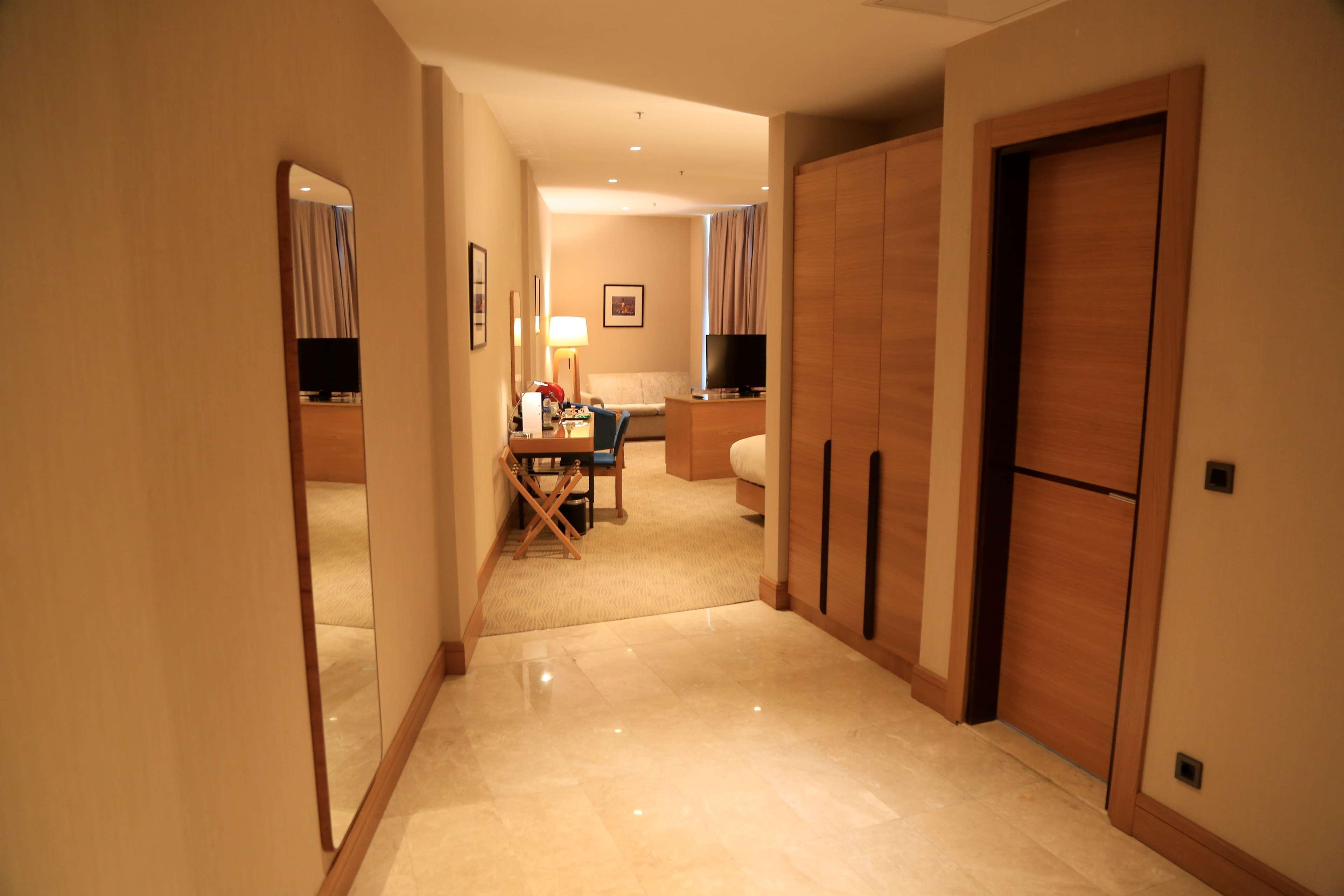 Doubletree By Hilton Hotel Istanbul - Tuzla Экстерьер фото