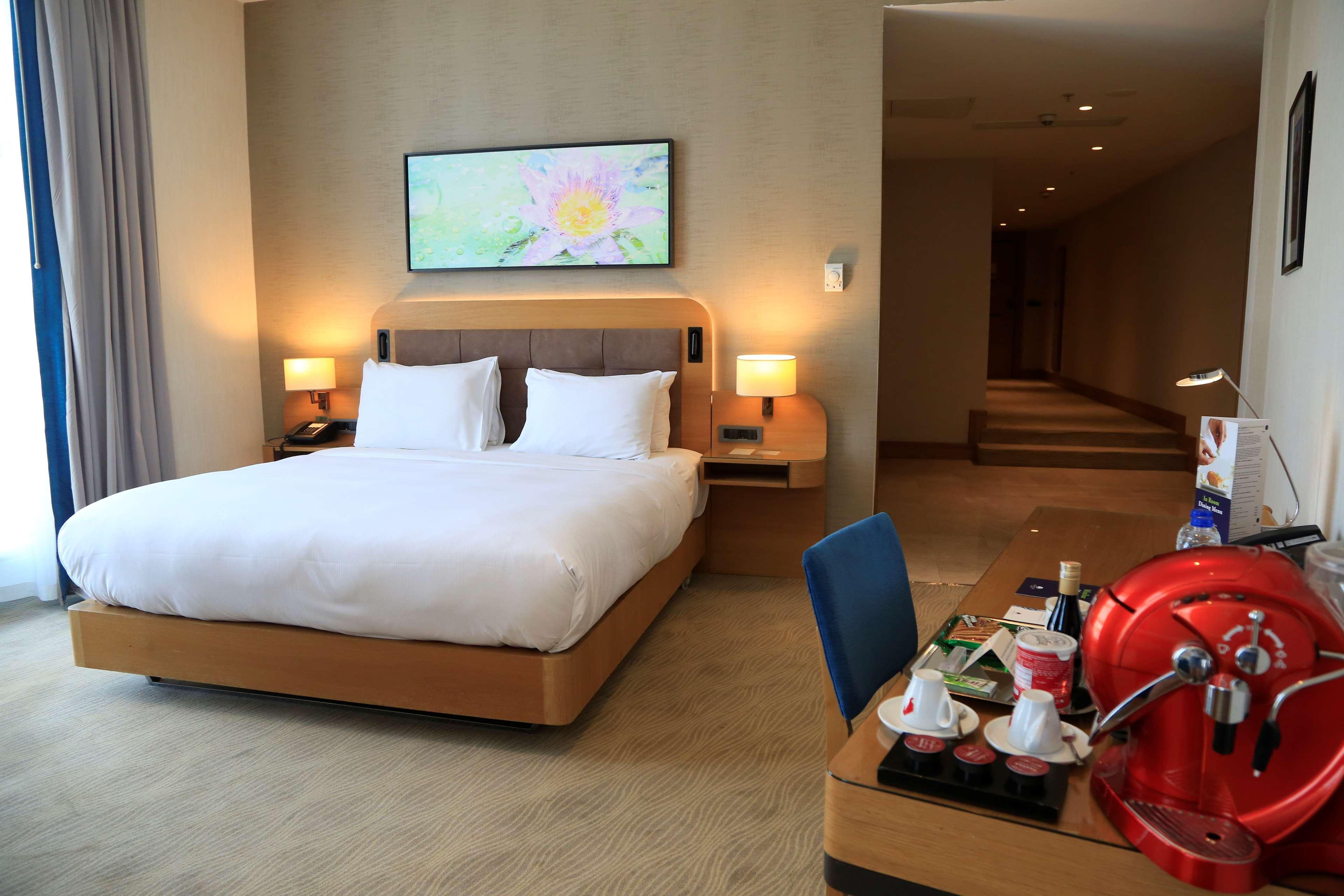 Doubletree By Hilton Hotel Istanbul - Tuzla Экстерьер фото
