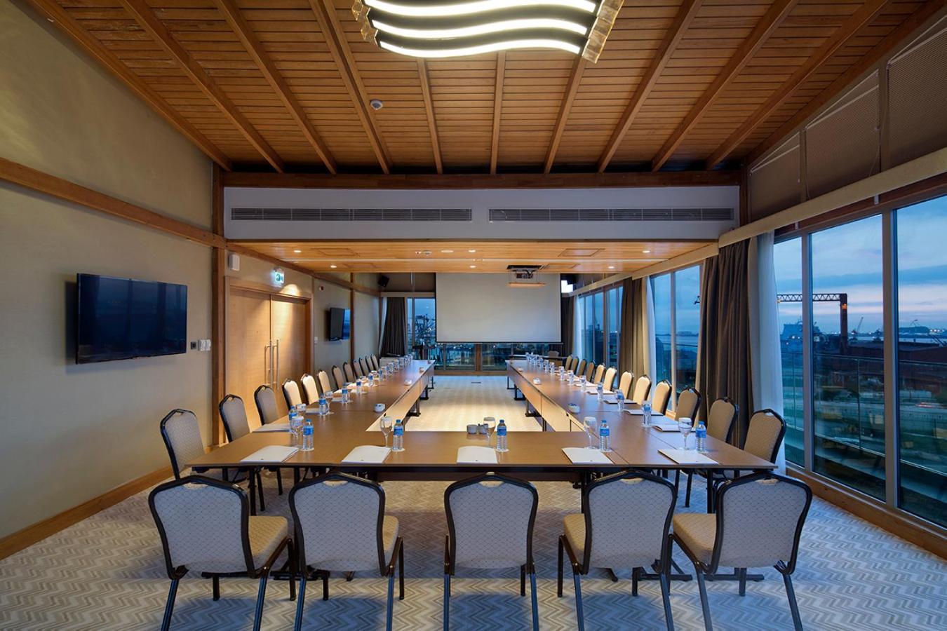 Doubletree By Hilton Hotel Istanbul - Tuzla Экстерьер фото