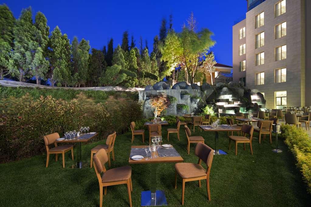 Doubletree By Hilton Hotel Istanbul - Tuzla Ресторан фото